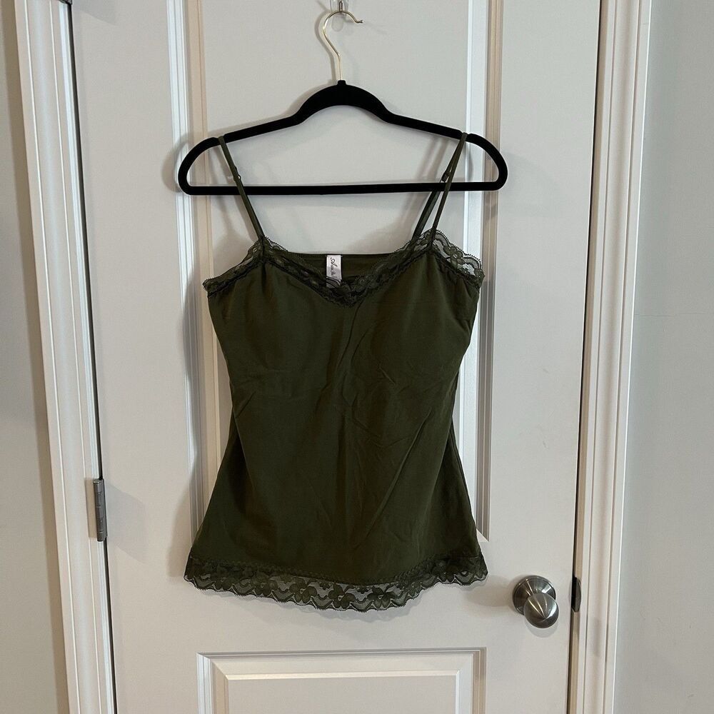 Alexa Rae Camisole‎ Top Large Lace Trim
